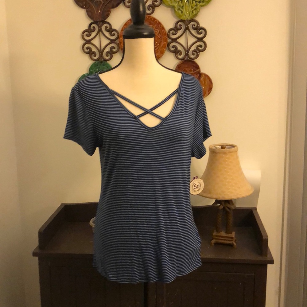 NWT SO (KOHLS) STRIPPED SHORT SLEEVE TOP M